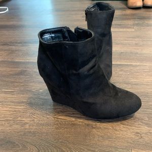 Women’s black wedge bootie